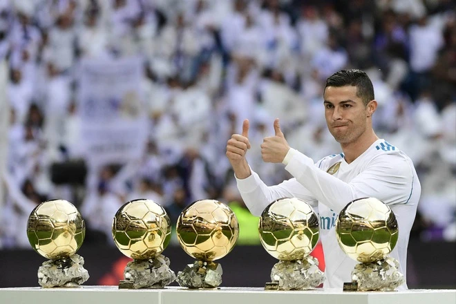 Tuổi 35, Ronaldo vẫn là cây săn bàn đáng sợ 