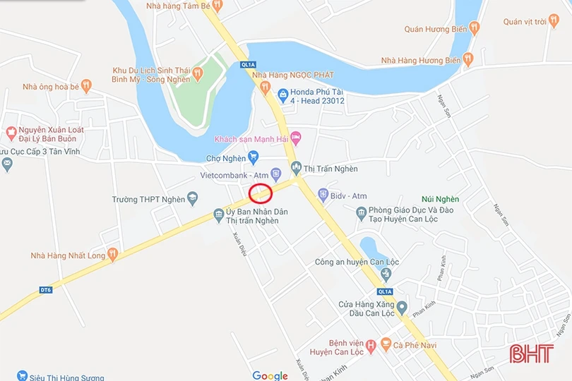 Xe tải đấu đầu “xế hộp”, 2 người bị thương