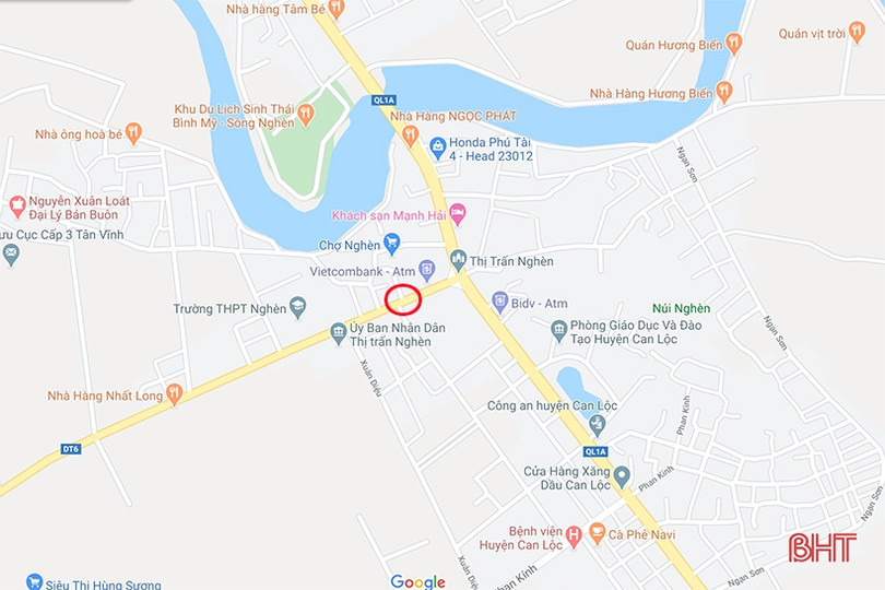 Xe tải đấu đầu “xế hộp”, 2 người bị thương