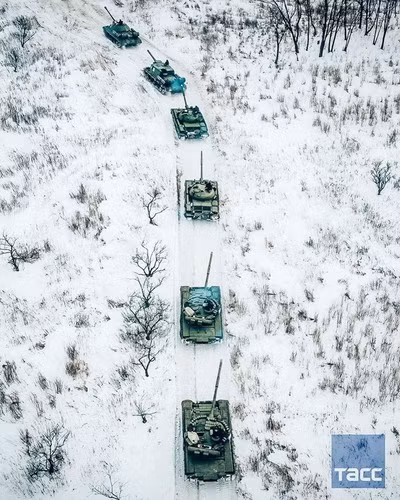 Nga mở kho dự trữ “gọi tái ngũ” hàng loạt chiến xa đồ cổ?