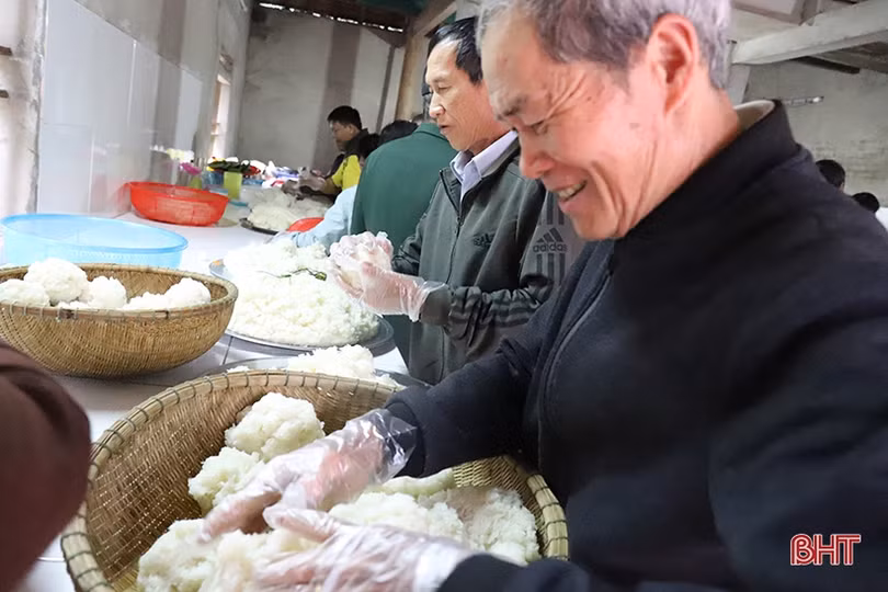 Độc đáo cuộc thi xôi đẹp ngày rằm tháng Giêng ở Nghi Xuân