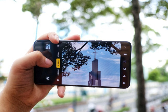 Loạt smartphone giảm giá sâu sau tết