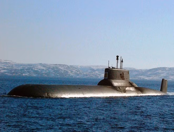 Sức mạnh hủy diệt của siêu tàu ngầm hạt nhân nặng nhất thế giới