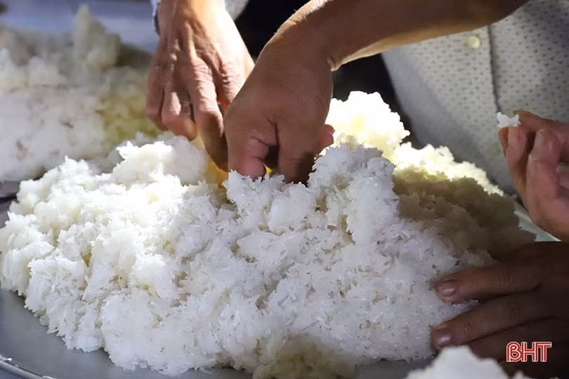 Độc đáo cuộc thi xôi đẹp ngày rằm tháng Giêng ở Nghi Xuân