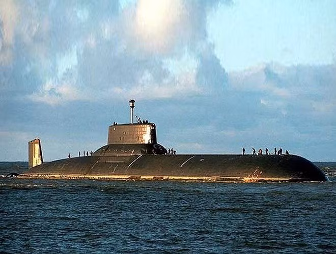Sức mạnh hủy diệt của siêu tàu ngầm hạt nhân nặng nhất thế giới