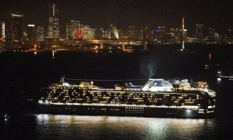 10 trong 3.700 người trên du thuyền Nhật bị cách ly dương tính với virus corona