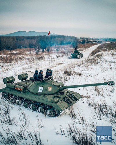 Nga mở kho dự trữ “gọi tái ngũ” hàng loạt chiến xa đồ cổ?