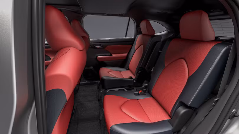 Toyota Highlander XSE 2021 ra mắt với diện mạo đậm chất thể thao