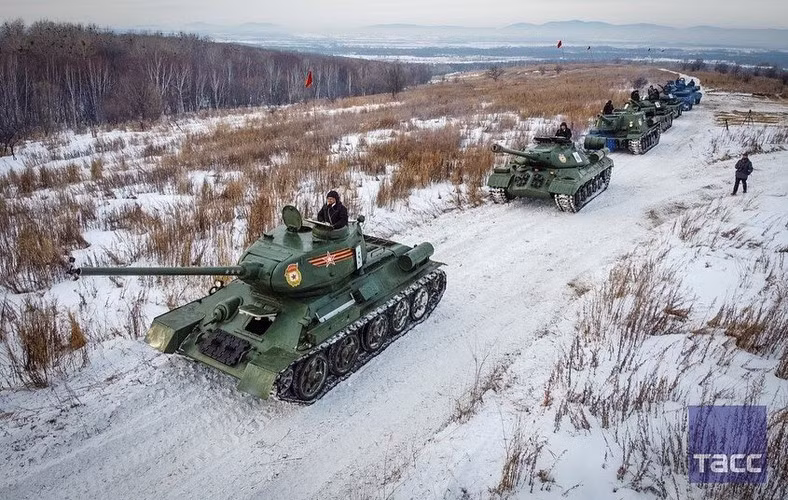 Nga mở kho dự trữ “gọi tái ngũ” hàng loạt chiến xa đồ cổ?