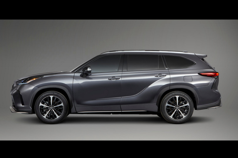 Toyota Highlander XSE 2021 ra mắt với diện mạo đậm chất thể thao