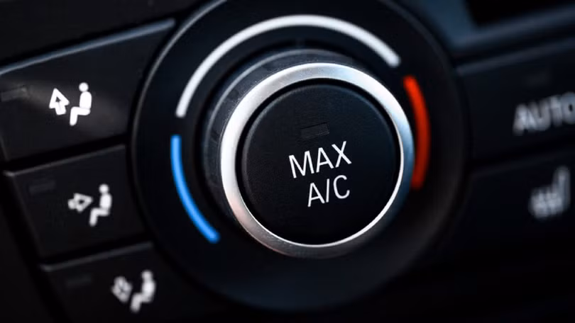 Lái xe ô tô trời lạnh sương mù cần chú ý gì để an toàn?