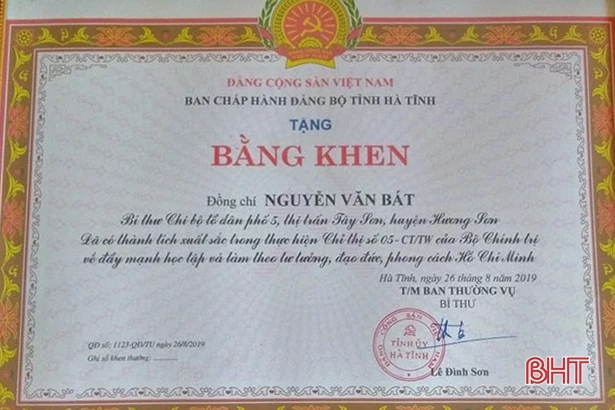 Noi gương Bác, Bí thư chi bộ Nguyễn Văn Bát làm nhiều việc ý nghĩa