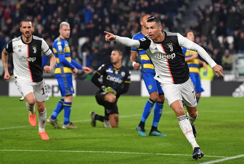 Tuổi 35, Ronaldo vẫn là cây săn bàn đáng sợ 