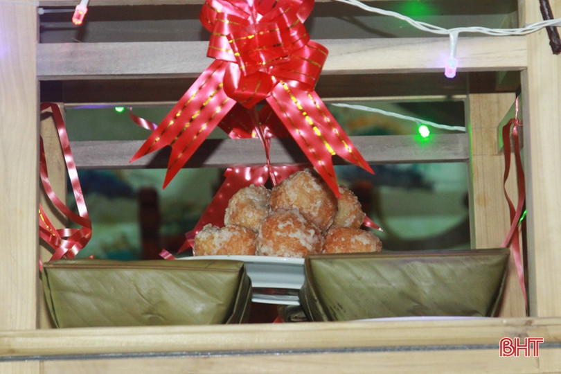 Đẹp mắt những mâm cỗ cúng Rằm tháng Giêng của người dân Hà Tĩnh