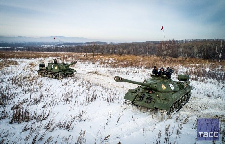 Nga mở kho dự trữ “gọi tái ngũ” hàng loạt chiến xa đồ cổ?