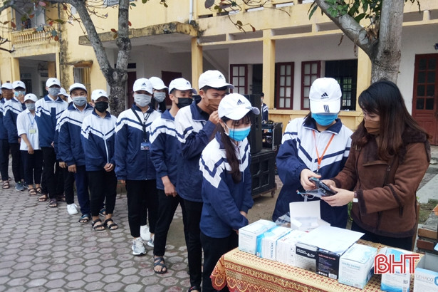 Giúp học sinh, phụ huynh Thạch Hà nhận thức đầy đủ, phòng chống hiệu quả dịch nCoV