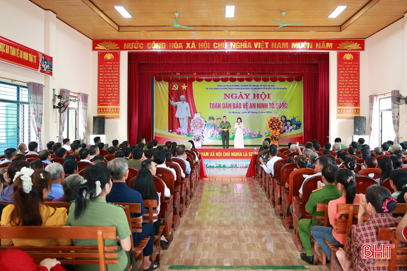 Đông đảo người dân tham gia ngày hội.