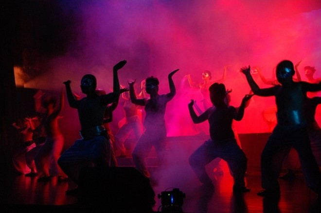 hinh anh le phat dan tren khap the gioi