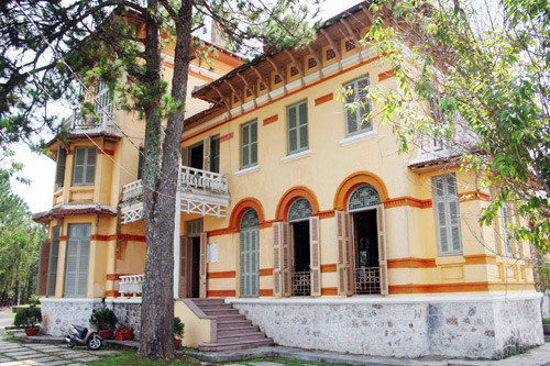 ngam phia trong cung nam phuong hoang hau