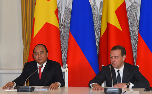 can day manh kim ngach thuong mai viet nga