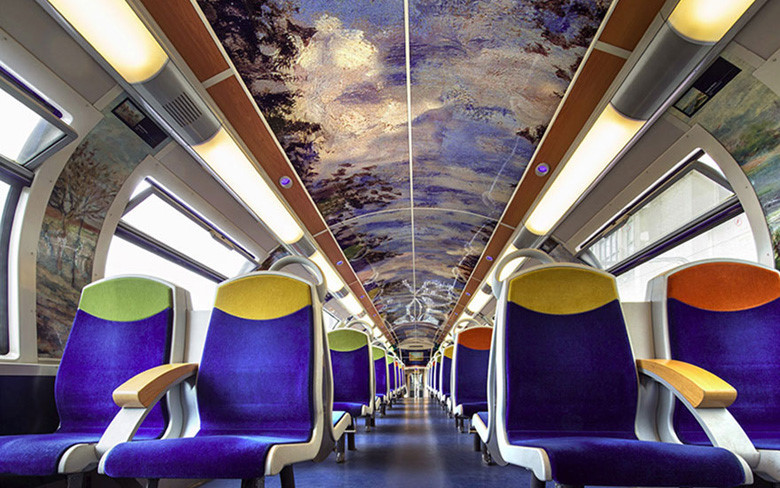 doc dao bao tang nghe thuat tren duong ray