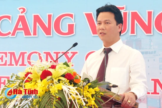 khai truong tuyen hang container tai cang vung ang