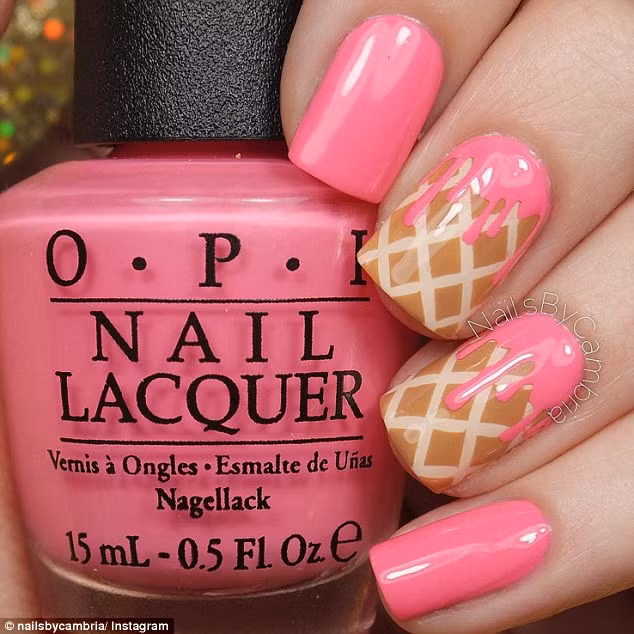 nhung mau nail dep cho co nang me kem