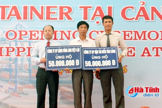 khai truong tuyen hang container tai cang vung ang