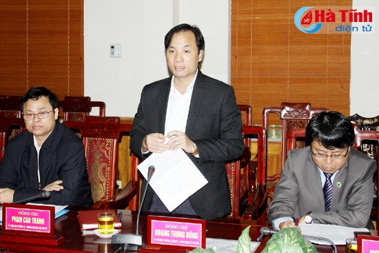 Bí thư Thành ủy TP. Hà Tĩnh Hoàng Trung Dũng: Báo cáo kiểm điểm cần bổ sung những kết quả đạt được trong công tác GPMB triển khai các dự án. Việc bảo tồn phát huy các loại hình văn hóa dân gian cũng được các cấp ủy, chính quyền và nhân dân hưởng ứng.