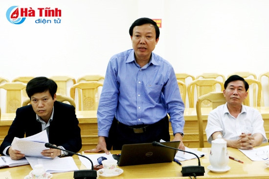 Phó Giám đốc Sở Tư pháp Văn Đình Minh: Rút ngẫu nhiên 2 bộ hồ sơ của ngành TN&MT ở cấp huyện thì 1 bộ quá hạn 6 ngày, 1 bộ phát sinh thêm 3 thủ tục ngoài công bố. Đây là những bất cập cần khắc phục.