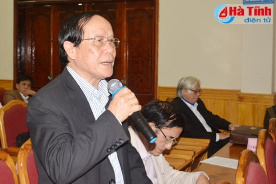 Nhà báo Nguyễn Xuân Hải – Chủ tịch Hội Nhà báo Hà Tĩnh: Đề nghị tỉnh có sự quan tâm đối với giá trị giải thưởng Báo chí Trần Phú nhằm động viên đội ngũ người làm báo tích cực sáng tạo, nỗ lực sáng tạo các tác phẩm báo chí có chất lượng. Nhà báo Nguyễn Khắc Hiển - Trưởng VP đại diện Báo Nhà báo và Công luận: Năm 2015, công tác quản lý báo chí rất tốt đã tạo môi trường thuận lợi cho các hoạt động của đội ngũ báo chí trên địa bàn.