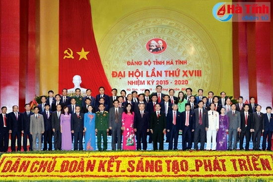 Năm 2015, Đảng bộ, chính quyền và nhân dân Hà Tĩnh đã nỗ lực phấn đấu, giành được kết quả toàn diện trên tất cả các lĩnh vực KT-XH, đặc biệt tổ chức thành công đại hội đảng các cấp