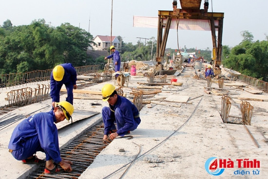 Phong trào thi đua yêu nước đã tạo động lực to lớn thúc đẩy nhiệm vụ chính trị của từng địa phương. Ảnh tư liệu