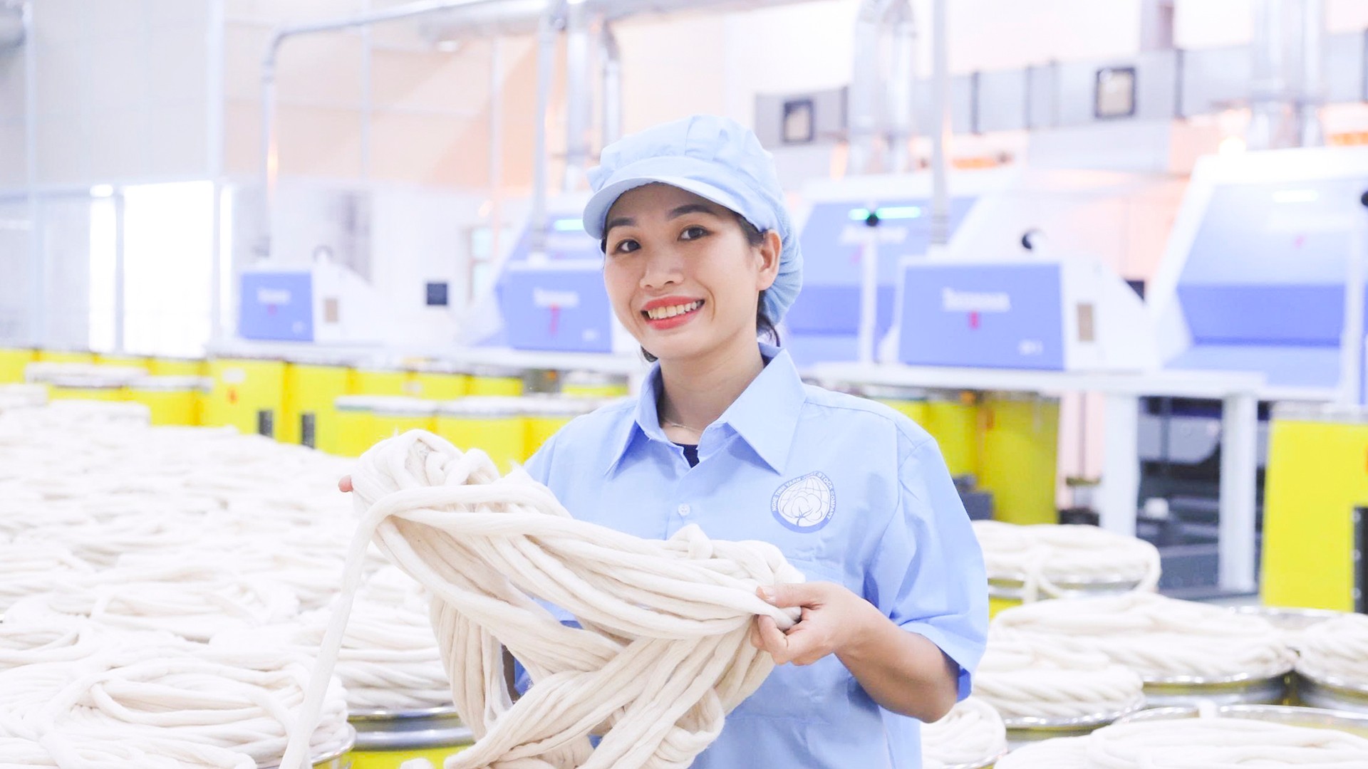 Chuyện nữ công nhân 9X hồi hương làm việc