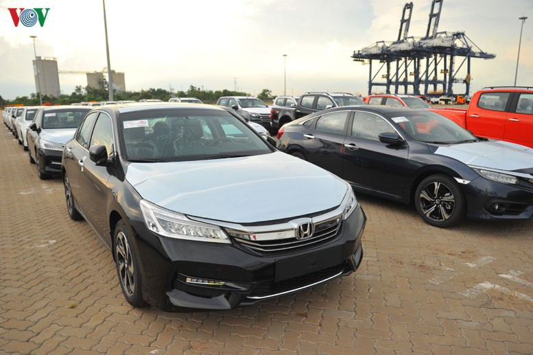 Việt Nam chi hơn 2,4 tỷ USD để nhập khẩu ô tô