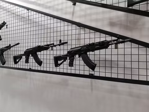 Việt Nam có thể sản xuất AK-15 trên dây chuyền Galil ACE