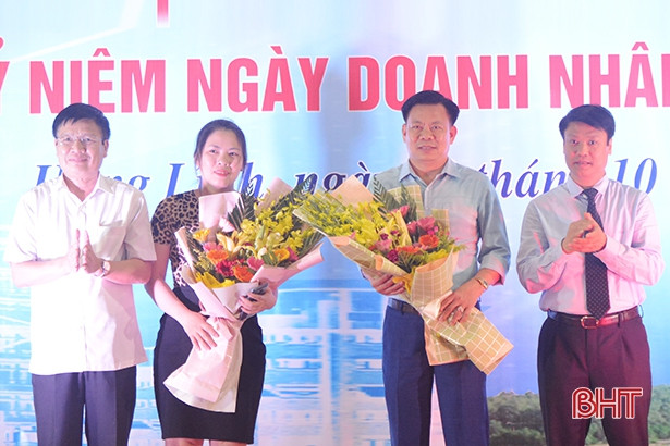 Thị xã Hồng Lĩnh tôn vinh 23 doanh nghiệp tiêu biểu