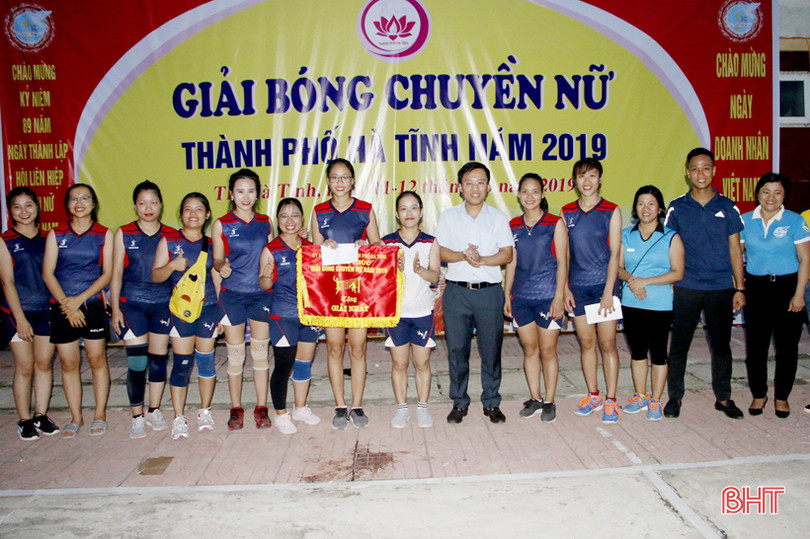 Thạch Môn vô địch Giải Bóng chuyền nữ TP Hà Tĩnh