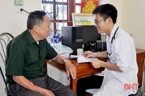 Khám, cấp phát thuốc miễn phí cho 120 người cao tuổi TP Hà Tĩnh