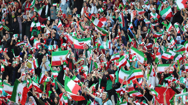 Iran thắng Campuchia 14-0 trong ngày bỏ lệnh cấm phụ nữ đến sân