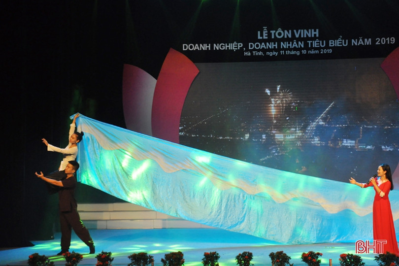 Hà Tĩnh vinh danh 53 doanh nghiệp, doanh nhân tiêu biểu năm 2019 ảnh 10 Hà Tĩnh vinh danh 53 doanh nghiệp, doanh nhân tiêu biểu năm 2019