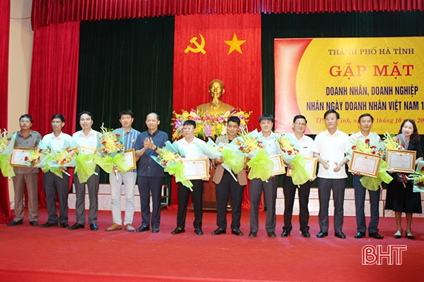 Doanh nghiệp, doanh nhân Hà Tĩnh đóng góp lớn vào sự phát triển của tỉnh nhà