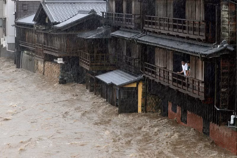 Sức tàn phá kinh hoàng của bão Hagibis ở Nhật Bản