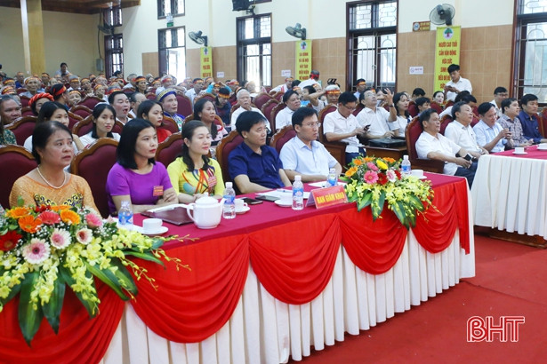 Tiểu phẩm hội thi “Sống vui - sống khỏe” hấp dẫn các cụ cao niên