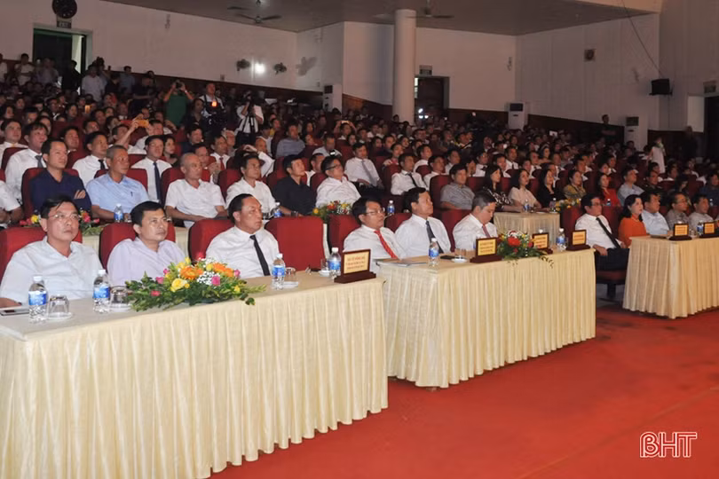 Hà Tĩnh vinh danh 53 doanh nghiệp, doanh nhân tiêu biểu năm 2019