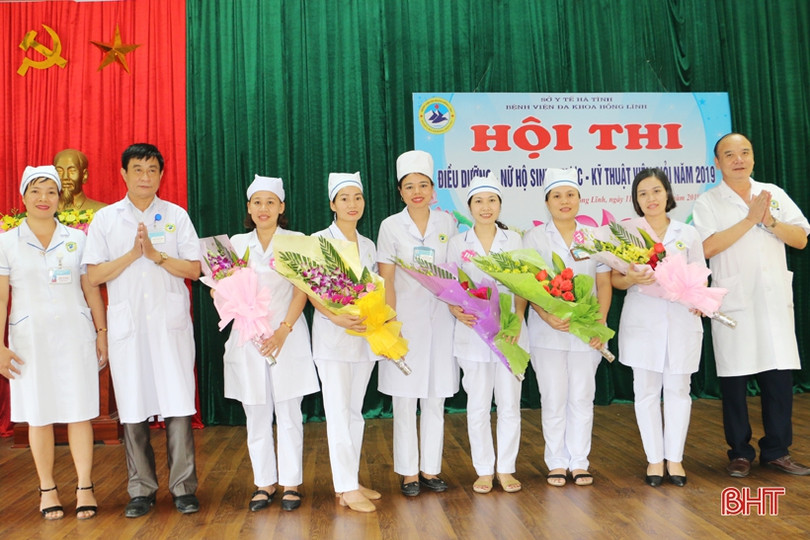 Cán bộ Bệnh viện Đa khoa thị xã Hồng Lĩnh thi tay nghề giỏi