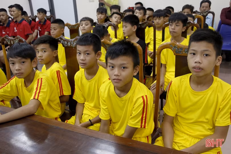 Hà Tĩnh tuyển sinh, đào tạo 50 học viên năng khiếu bóng đá U11 và U13