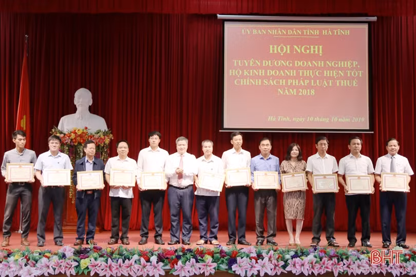 Hà Tĩnh vinh danh 162 doanh nghiệp, hộ kinh doanh thực hiện tốt chính sách thuế năm 2018
