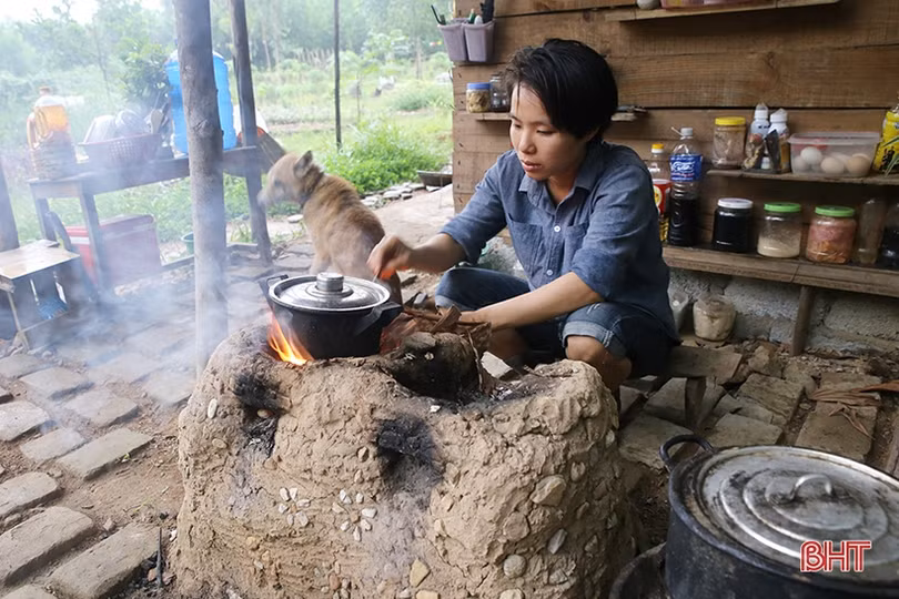 Hai nữ kỹ sư trẻ biến đồi hoang thành “đất thơ” ở Hà Tĩnh