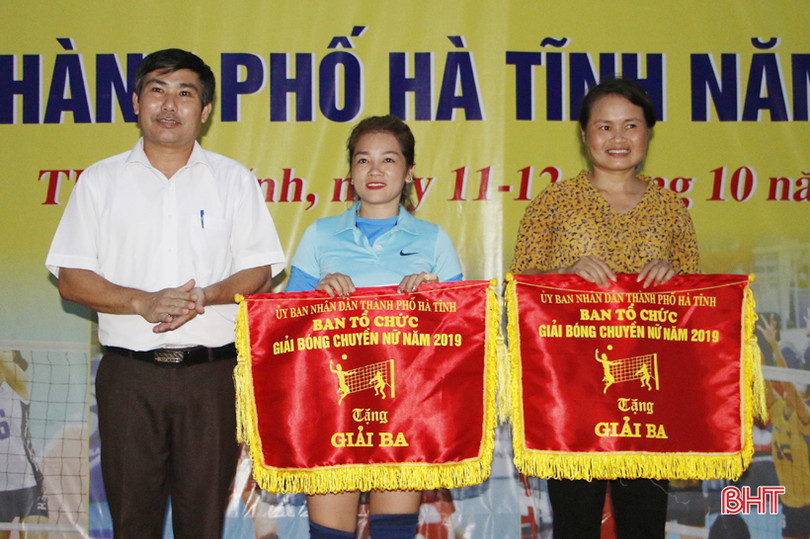 Thạch Môn vô địch Giải Bóng chuyền nữ TP Hà Tĩnh